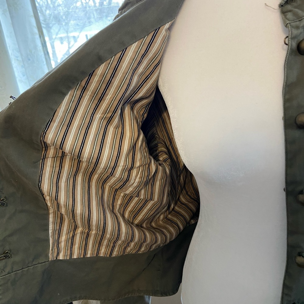 Army green button up jacket - Picture 3 of 4
